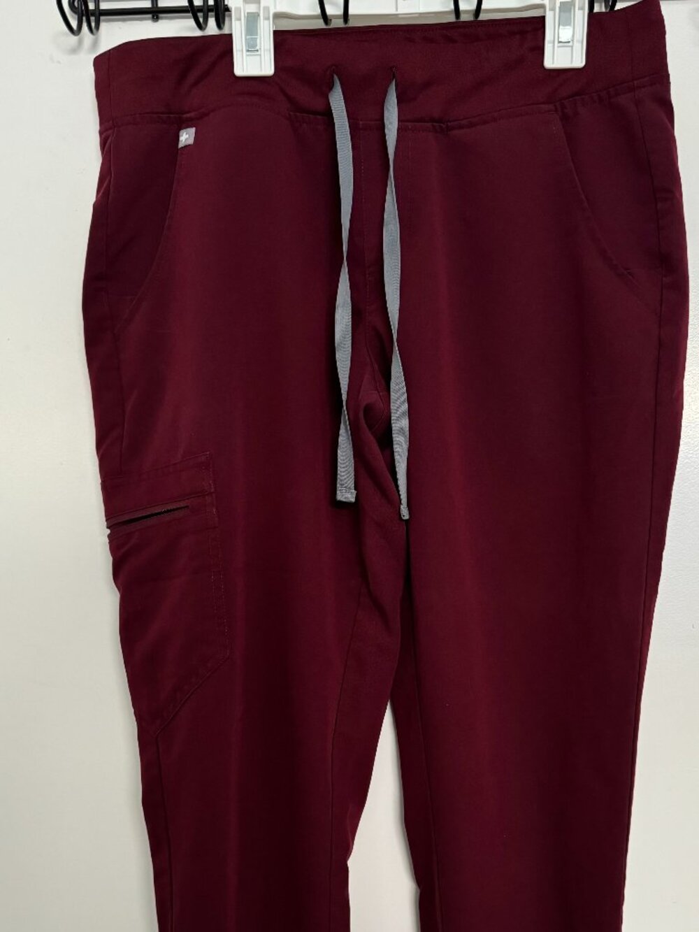 FIGS scrub pants M/petite